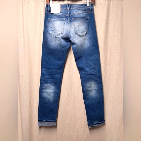 NWT KanCan Distressed Straight Fit Jeans Size 5/26 - Picture 5 of 5